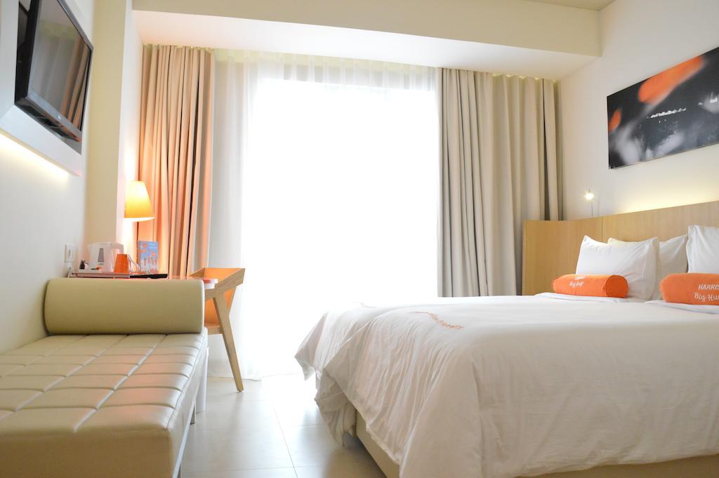 Harris Hotel Raya 庫塔 外观 照片